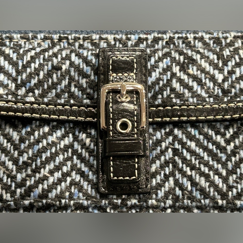 Coach Hamptons Herringbone Wool Wristlet - Picture 2 of 11